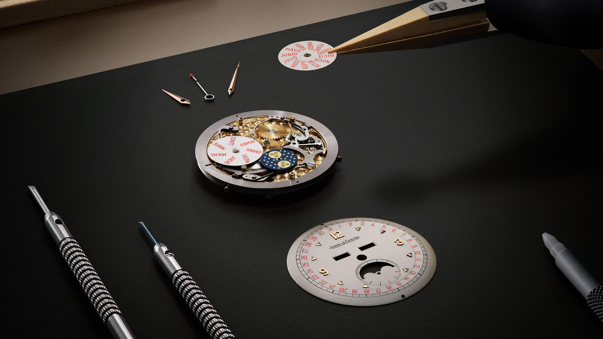 Jaeger-LeCoultre The Collectibles VII: Triple Calendario en oro amarillo